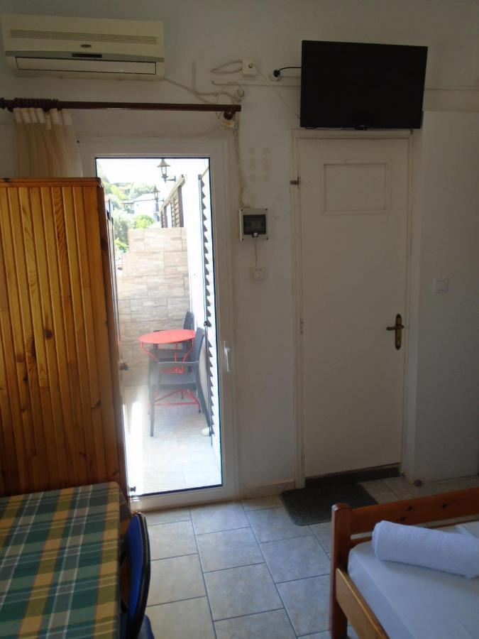 Orfeas Rooms Vasiliki  Bagian luar foto
