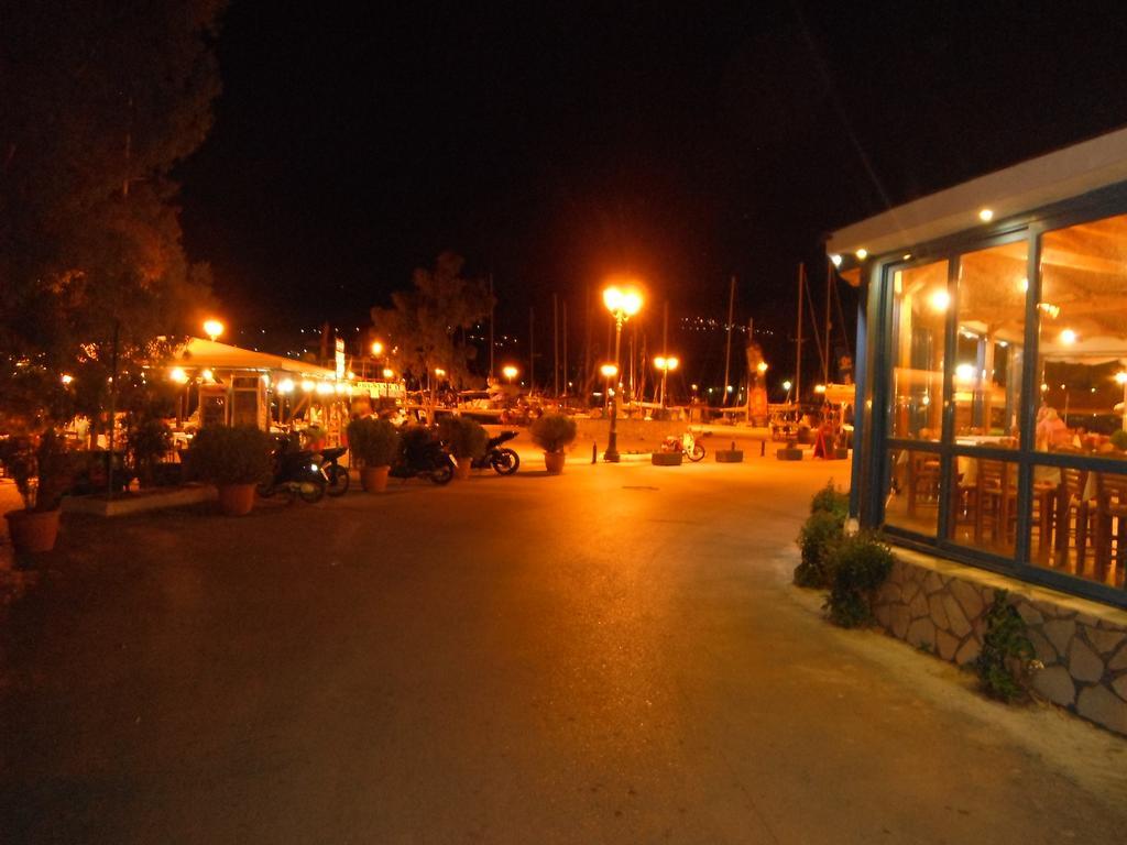 Orfeas Rooms Vasiliki  Bagian luar foto