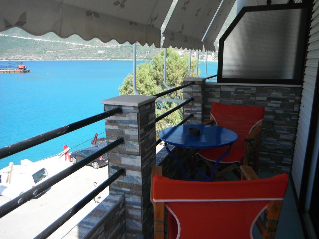 Orfeas Rooms Vasiliki  Ruang foto